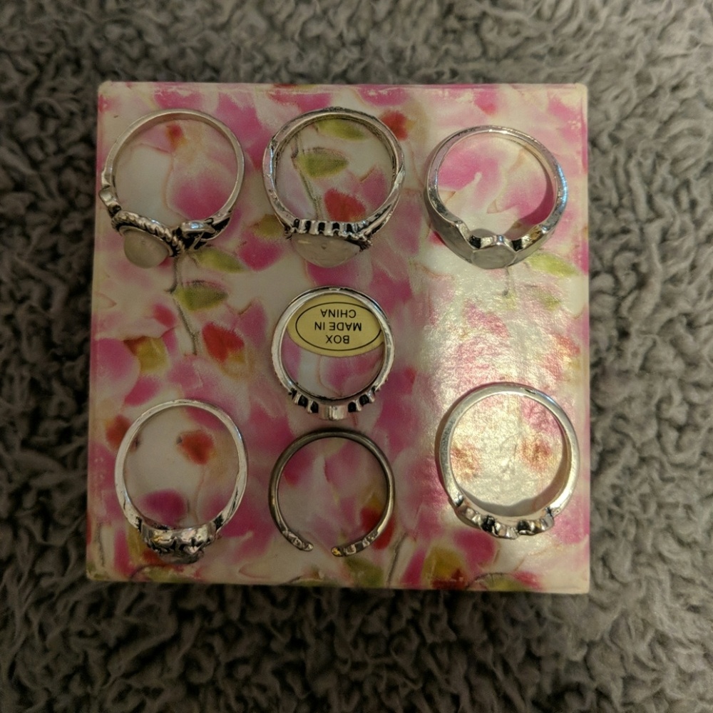 7 rings